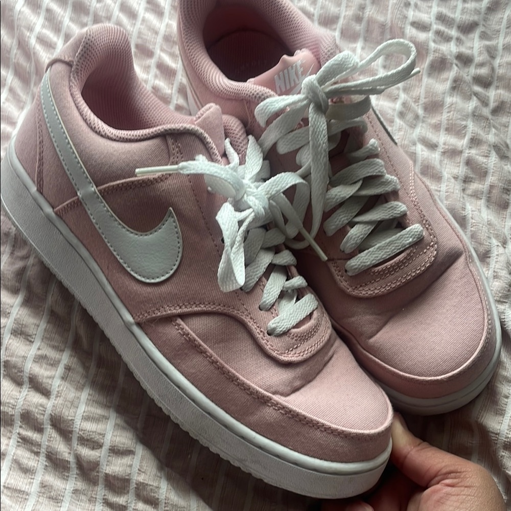 Nike Women's Pink Sneakers Like New